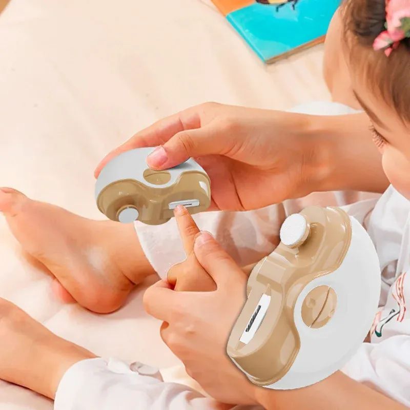 2 in 1 Electric Polishing Automatic Nail Clippers - Image 4